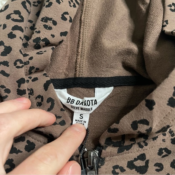 BB Dakota Jacket Women’s Small Leopard Full Zip Hoodie Casual - Picture 11 of 15